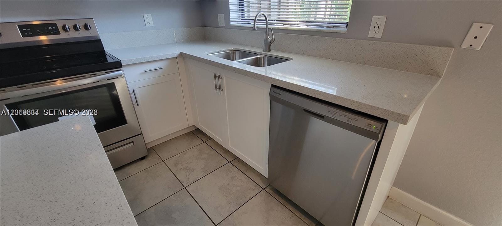 388 NE 208th Terrace, Miami, FL 33179 photo 7
