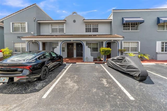 7070 NW 173rd Drive 304, Hialeah, FL 33015
