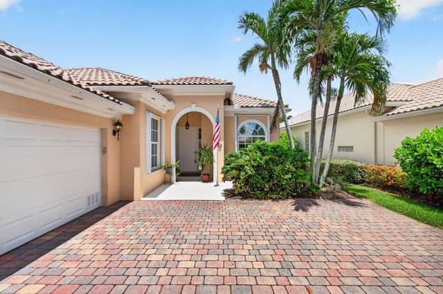 8317 Xanthus Lane, sold in Villagewalk Of Wellington 1, Wellington, FL