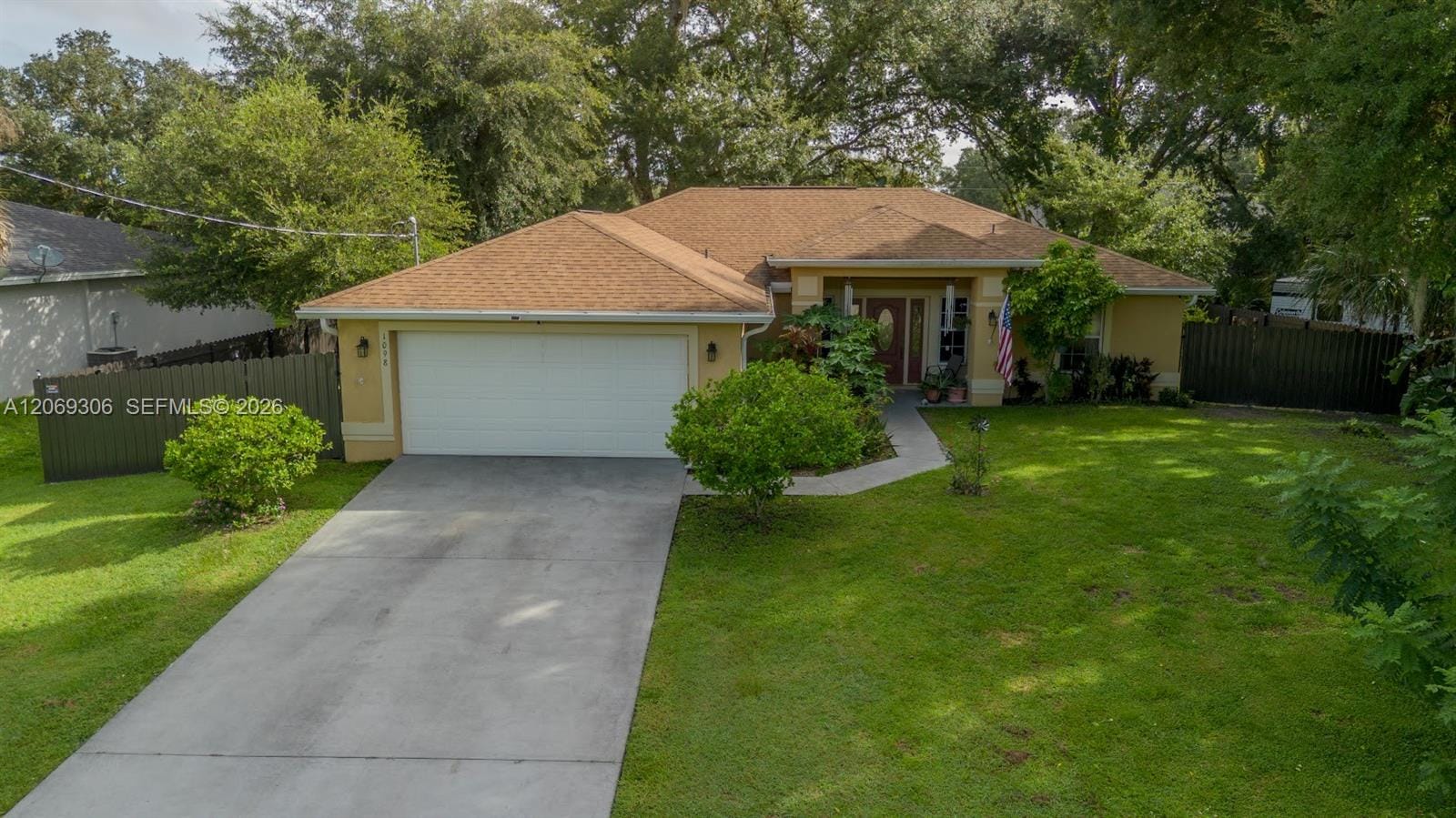 1098 Mission Lane, FL 33935