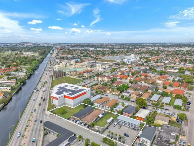 NW 5th Street, Hialeah, FL 33010