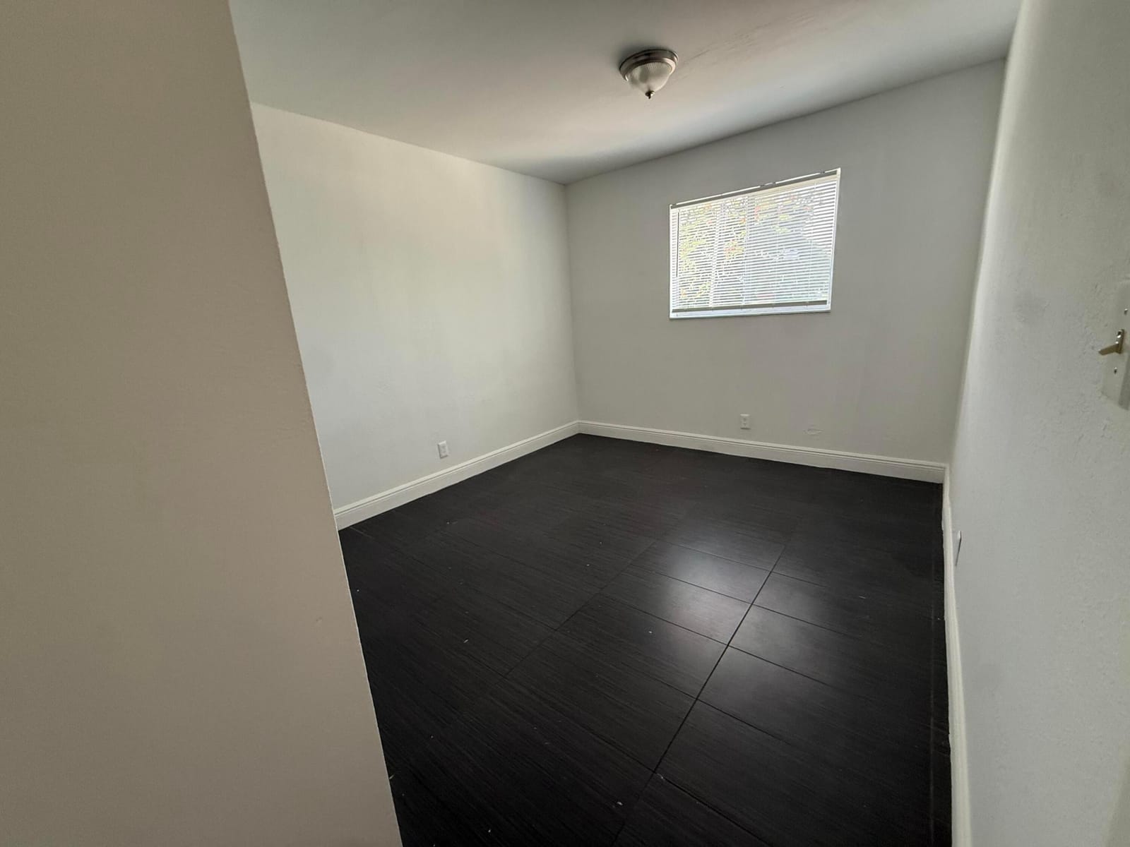37 SW 14TH Street 17 — photo 5