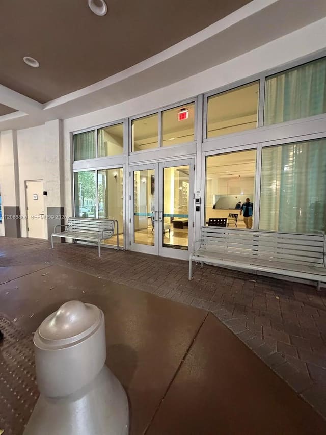 9055 SW 73rd Court 2109, Miami, FL 33156