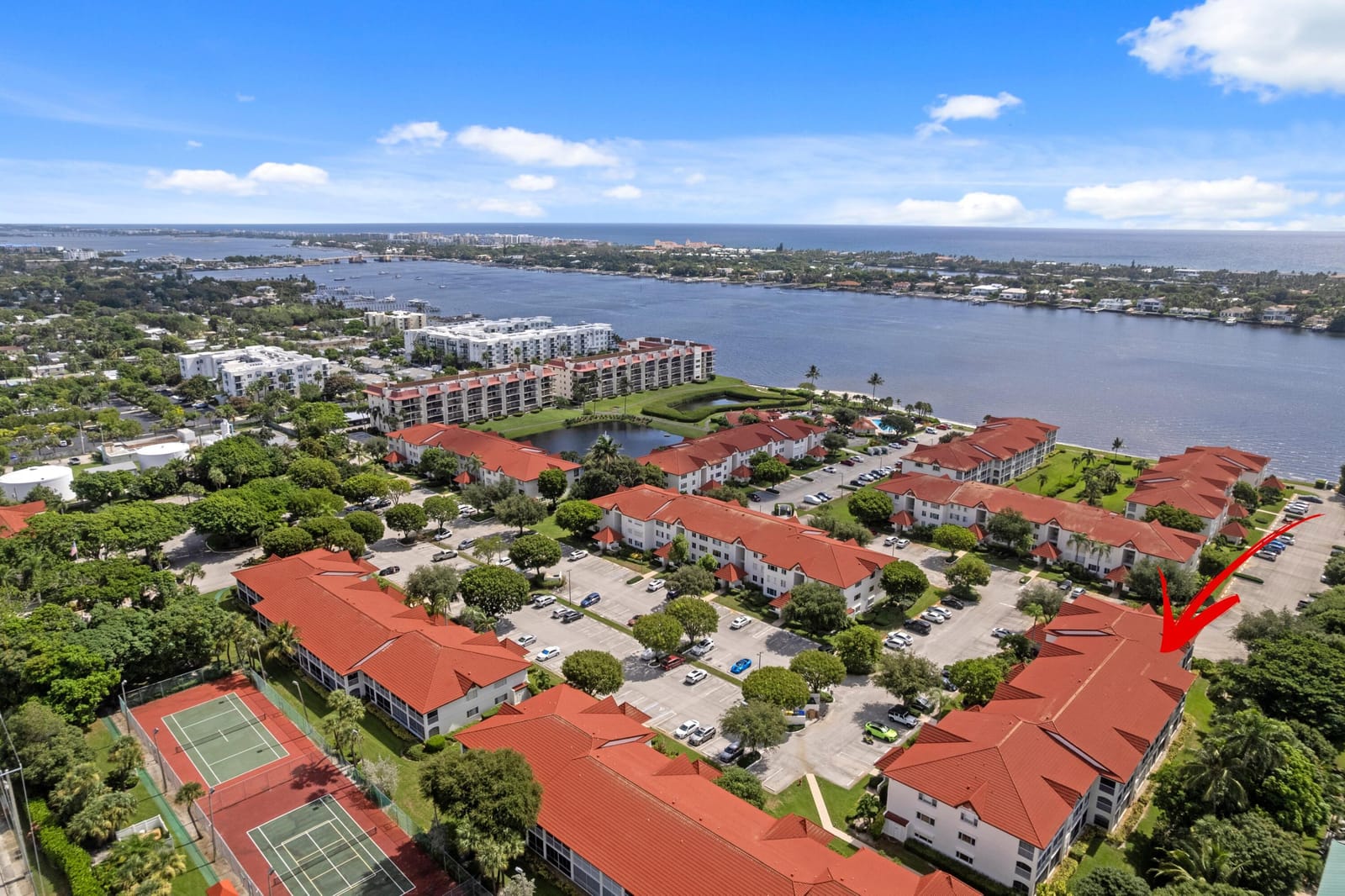 106 Half Moon Circle B1 — photo 1