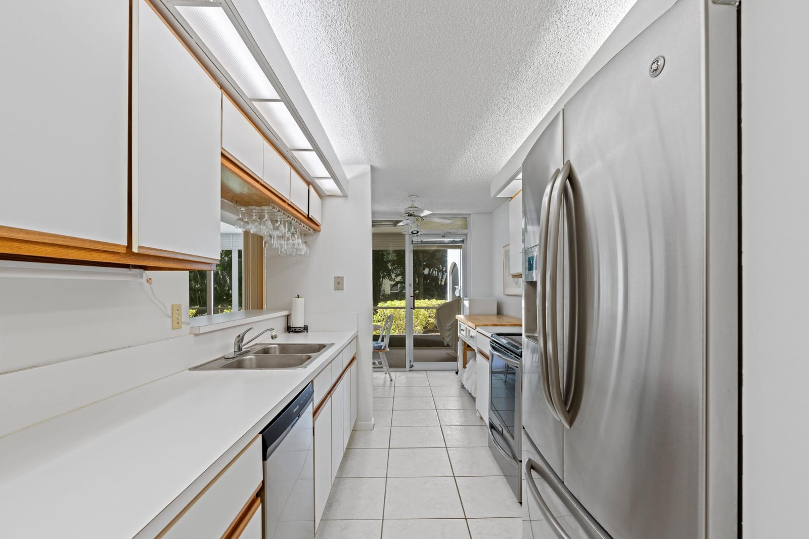 106 Half Moon Circle B1, Hypoluxo, FL 33462 photo 15