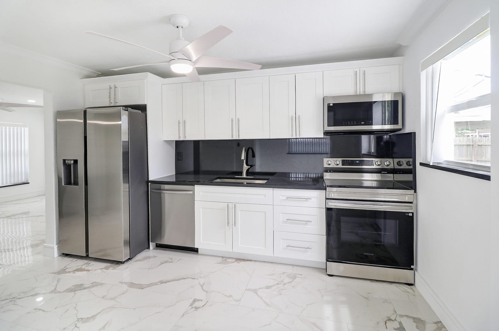 5209 N ANDREWS Avenue — photo 7
