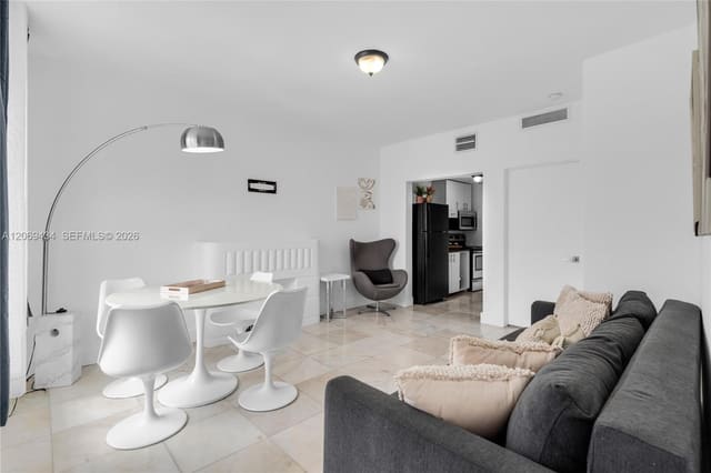 801 8th Street 203, Miami Beach, FL 33139