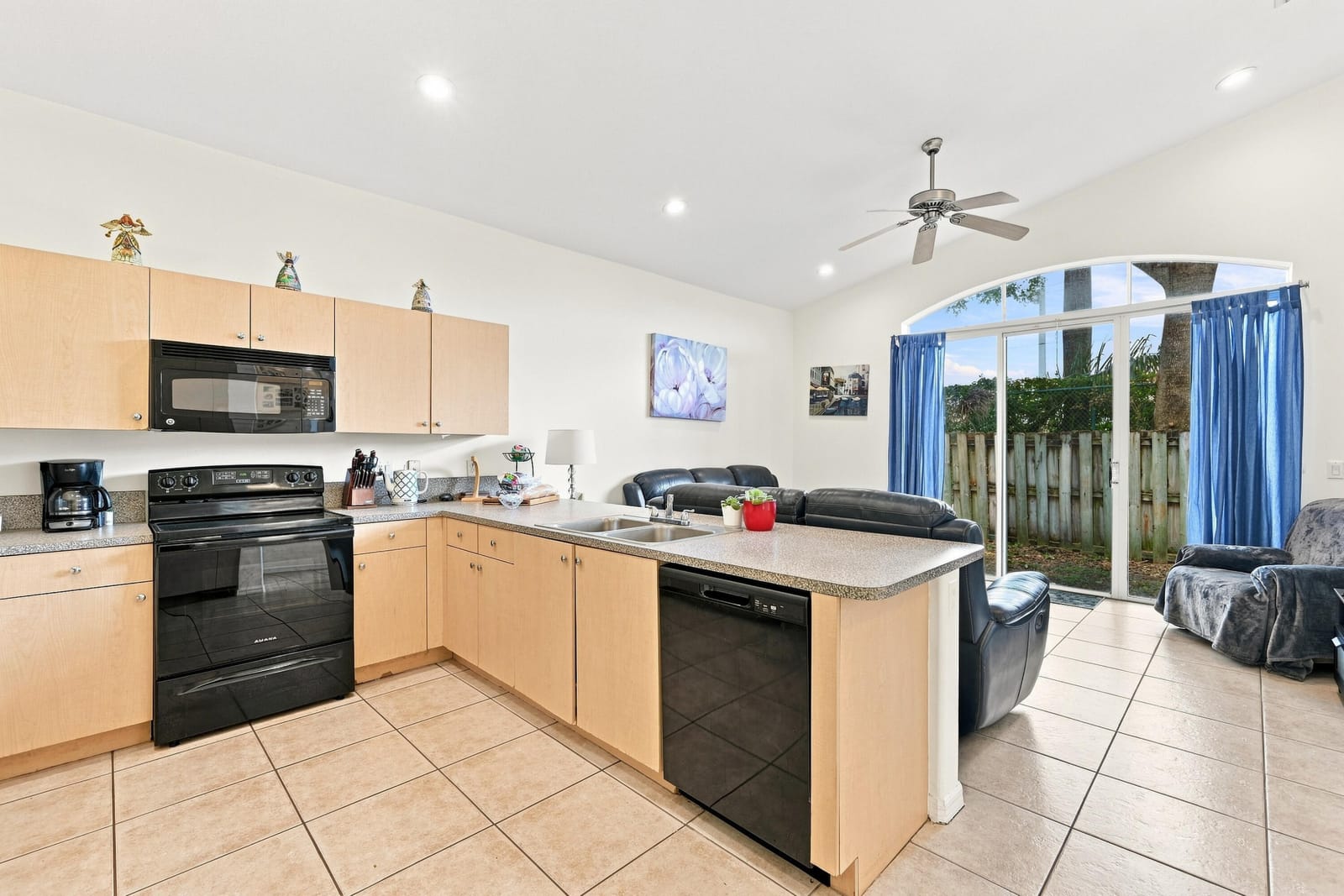 7778 NW 17th Place, Pembroke Pines, FL 33024 photo 17