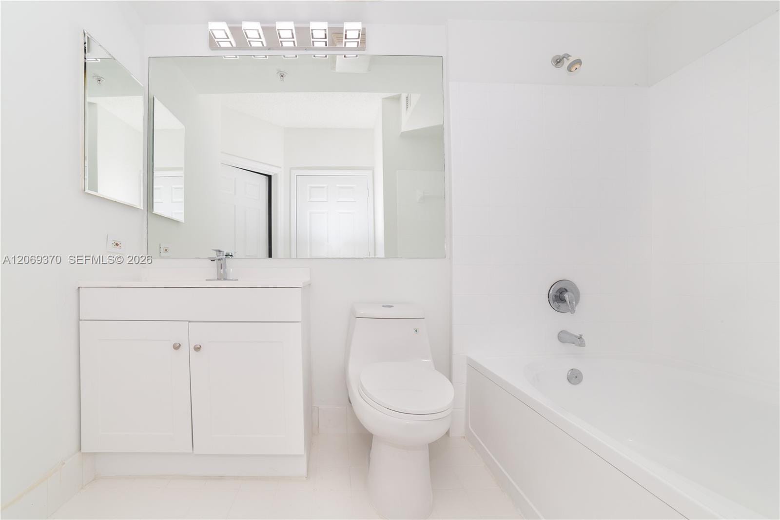 17100 N Bay Road 1407, Sunny Isles Beach, FL 33160 photo 16