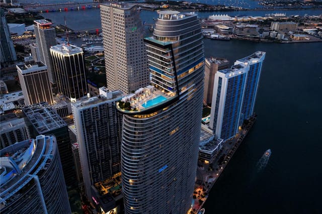 300 Biscayne Boulevard Way 3108, Dupont Plaza, Miami, FL