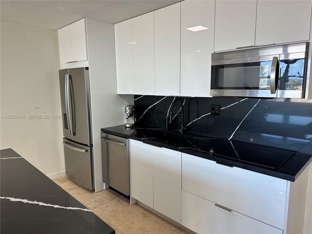 6039 Collins Avenue 310, Miami Beach, FL 33140