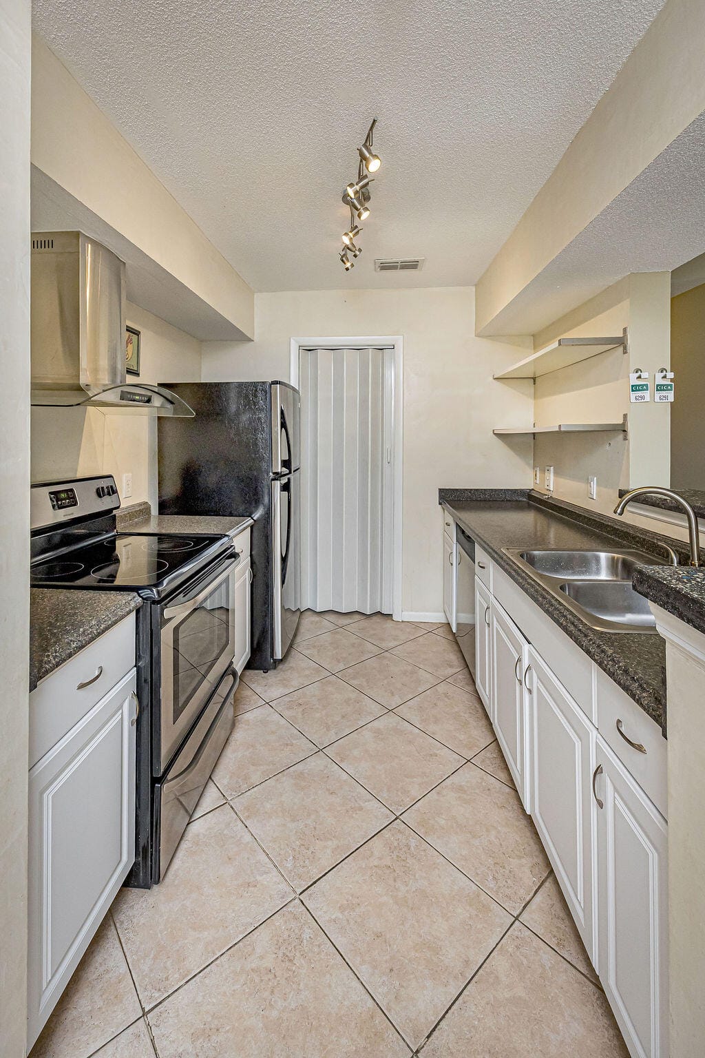 815 W BOYNTON BEACH Boulevard 1-203, Boynton Beach, FL 33426 photo 8
