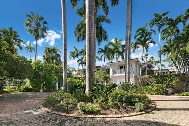6000 N BAY Road, sold in La Gorce Golf Sub, Miami Beach, FL