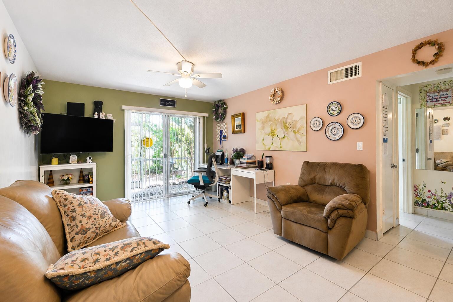 6120 FOREST HILL Boulevard 111 — photo 7