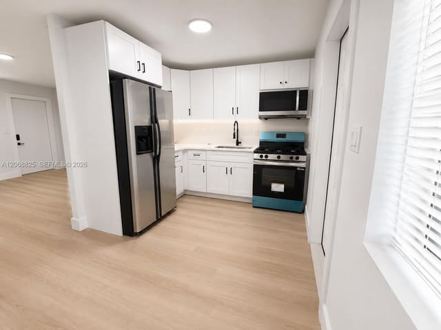 4804 Garden Avenue, West Palm Beach, FL 33405