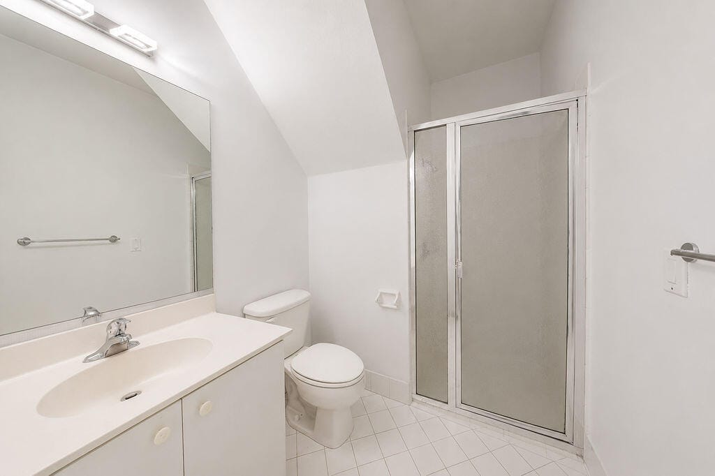 5733 NW 112th Place, Doral, FL 33178 photo 10