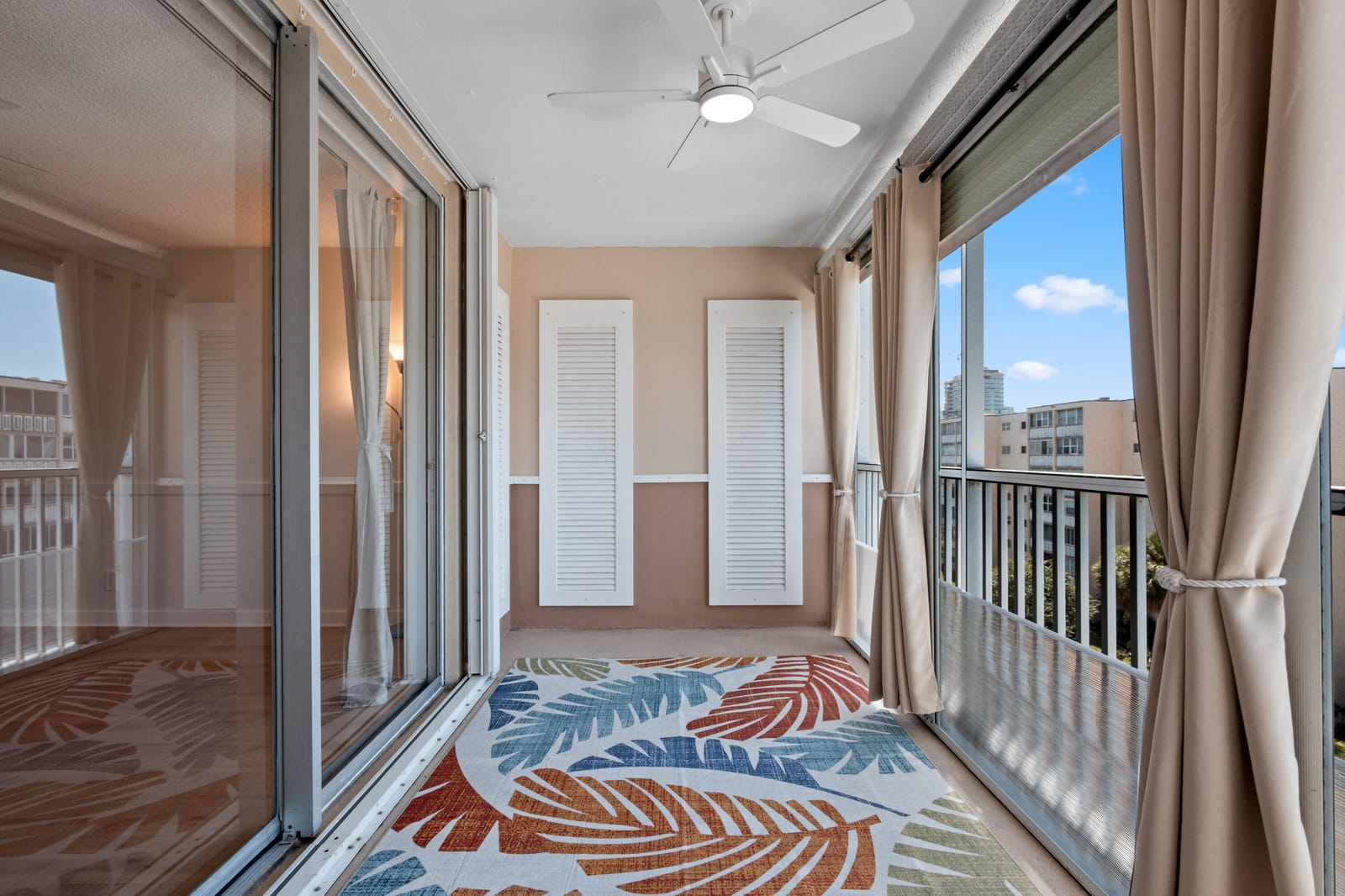 620 NE 12th Avenue 602, Hallandale Beach, FL 33009 photo 2