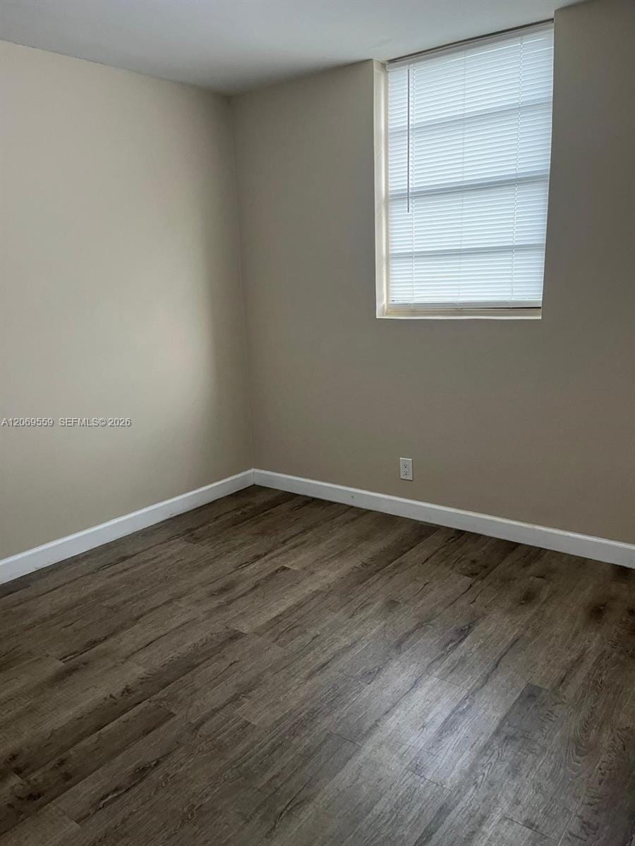 4550 NW 9th Street 701E — photo 6