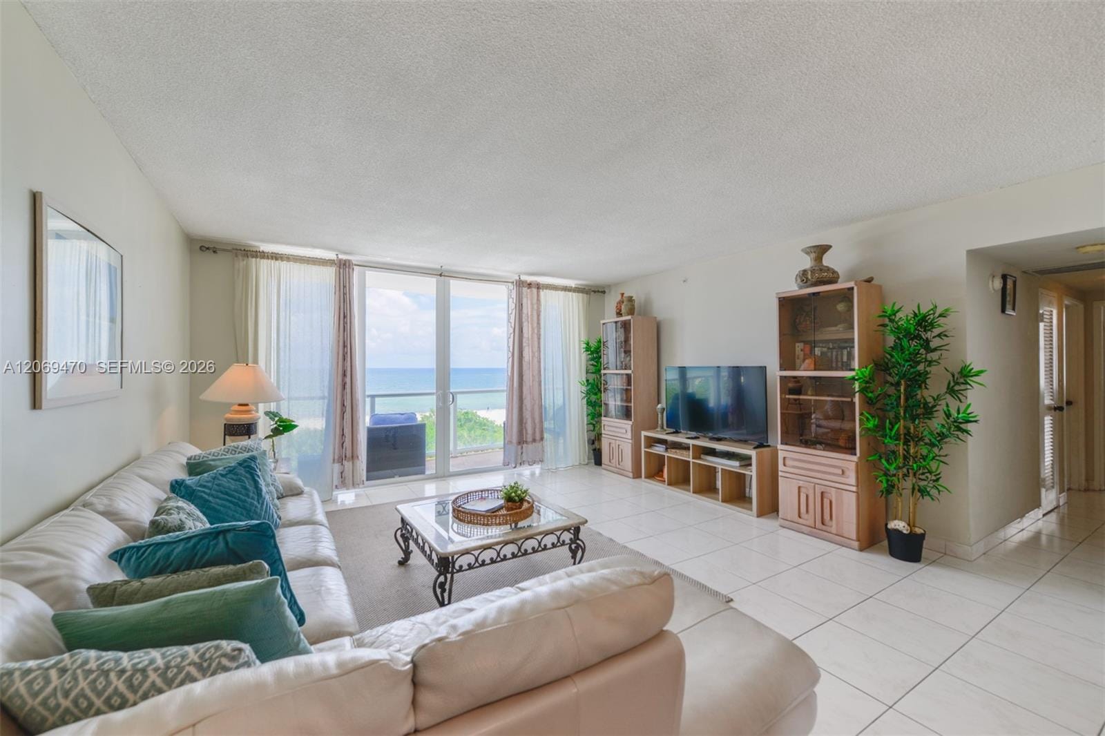 5601 Collins Avenue 512 — photo 2