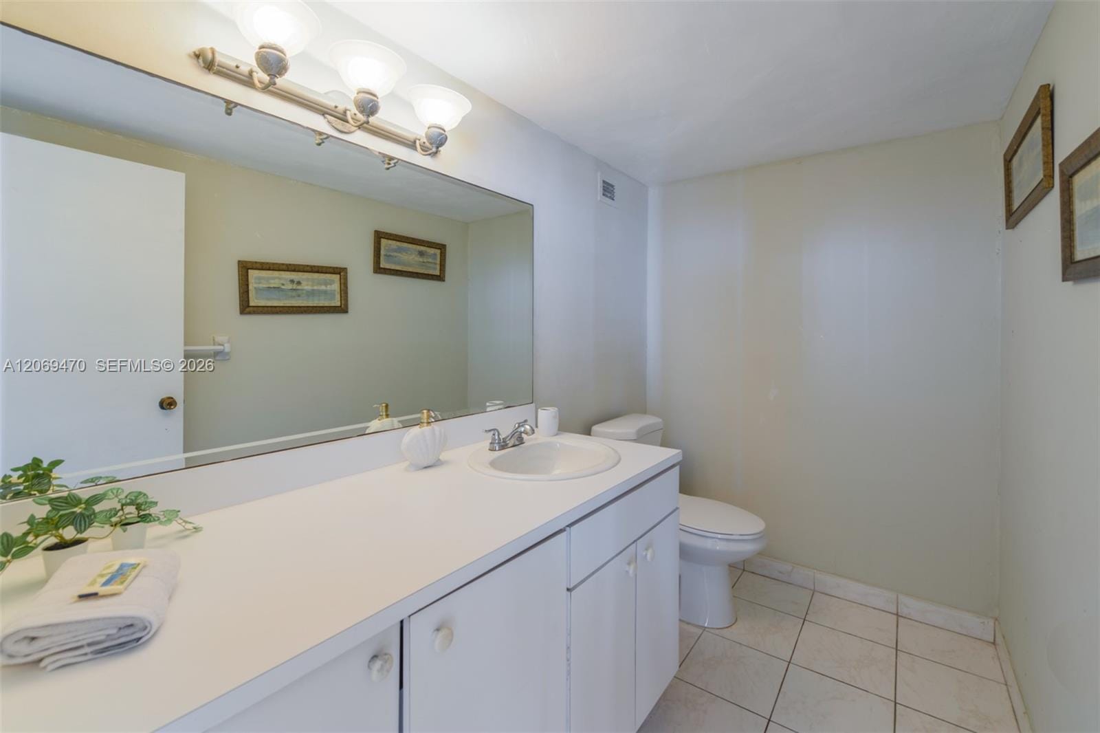 5601 Collins Avenue 512 — photo 12