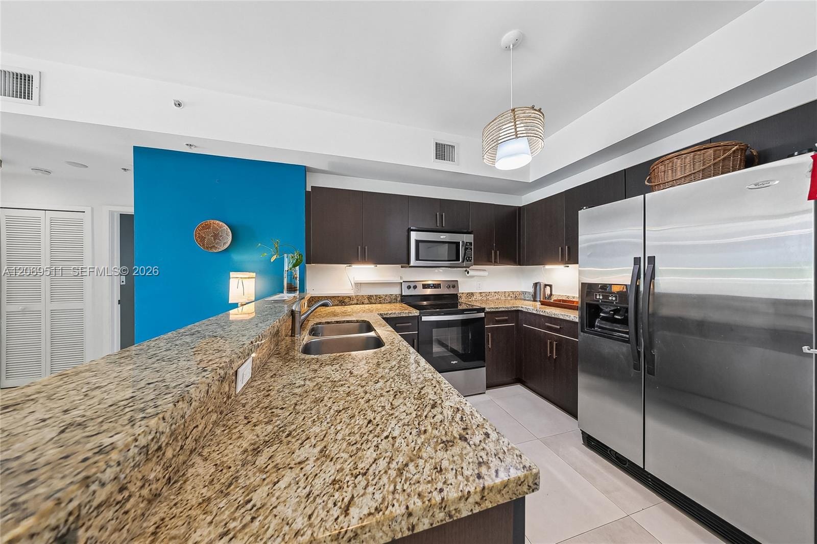 2020 Prairie Avenue 302, Miami Beach, FL 33139 photo 2