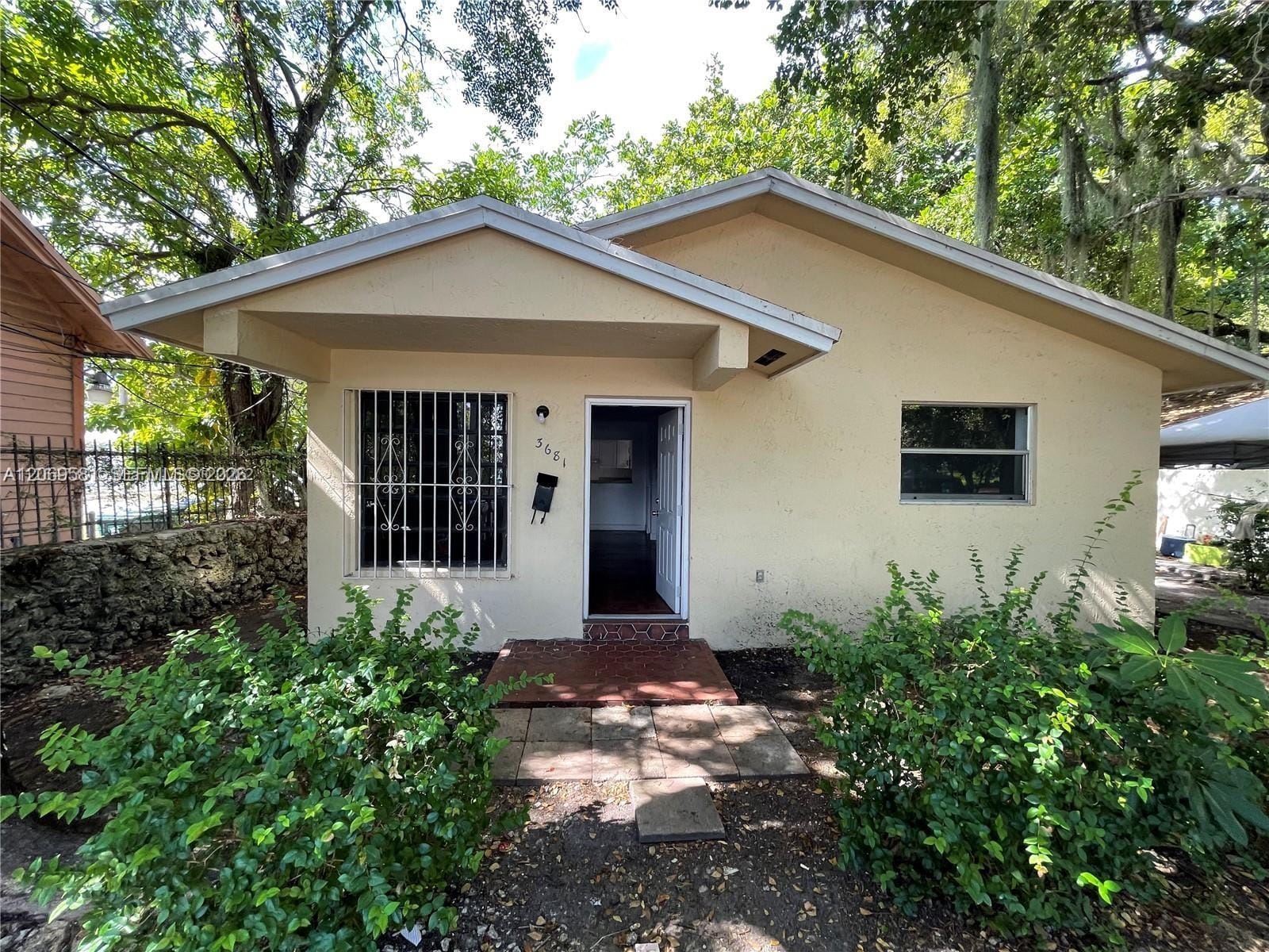 3677 Florida Avenue 3677, Miami, FL 33133