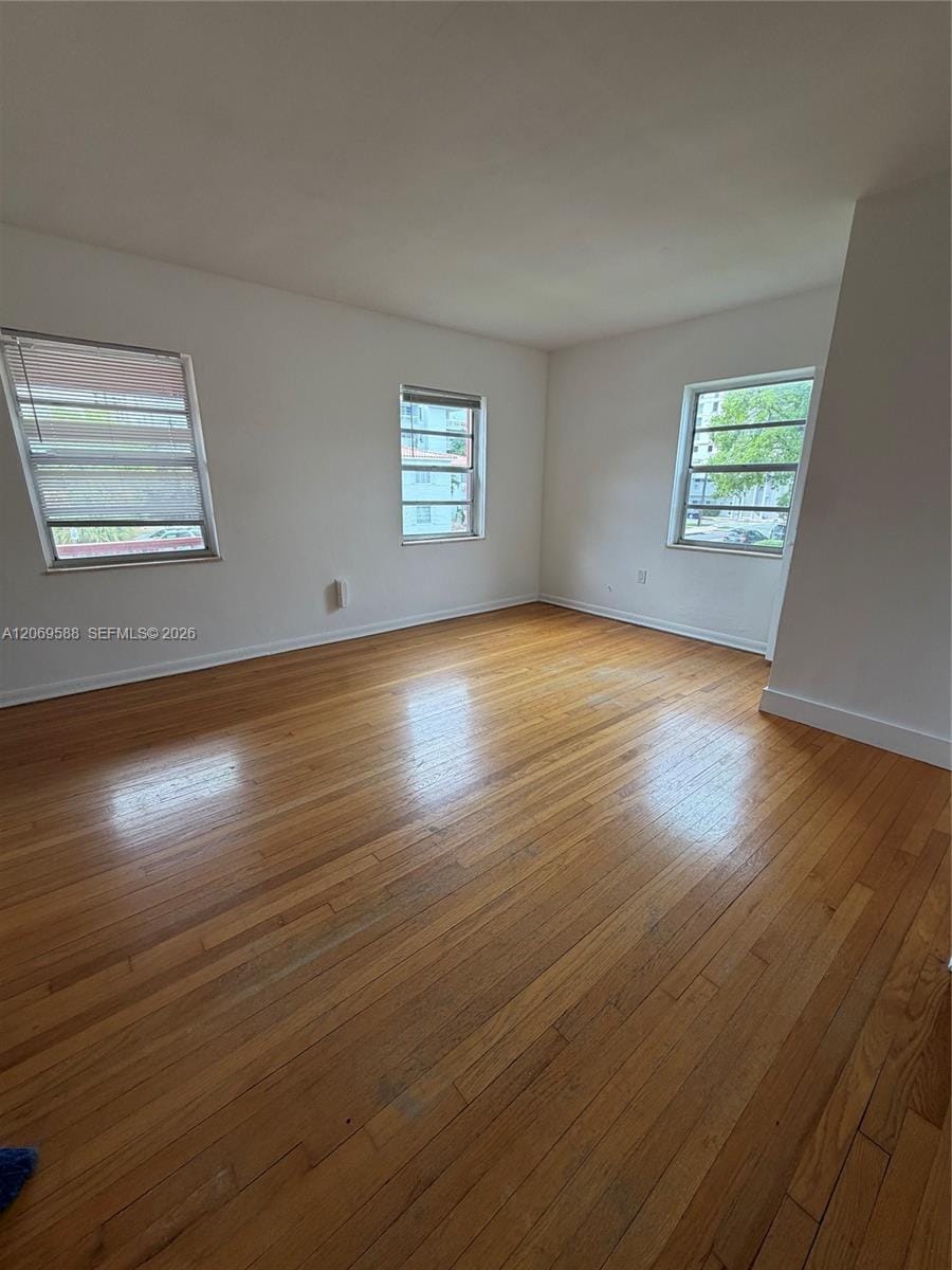 33 Madeira Avenue 3 — photo 3