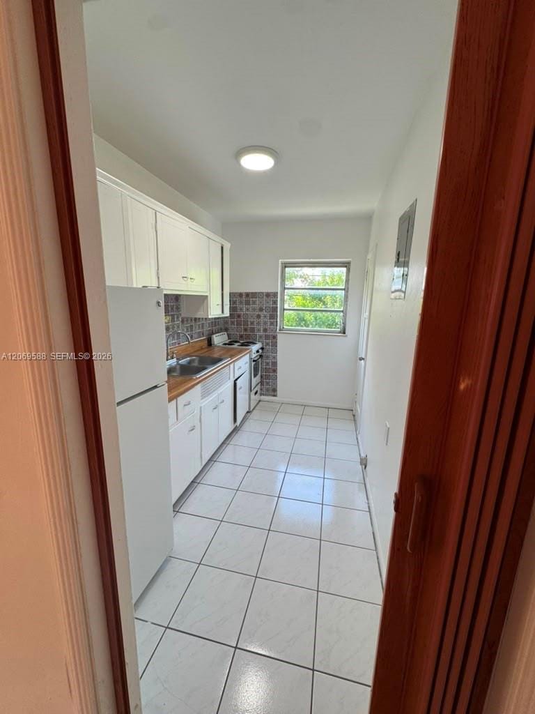 33 Madeira Avenue 3 — photo 8