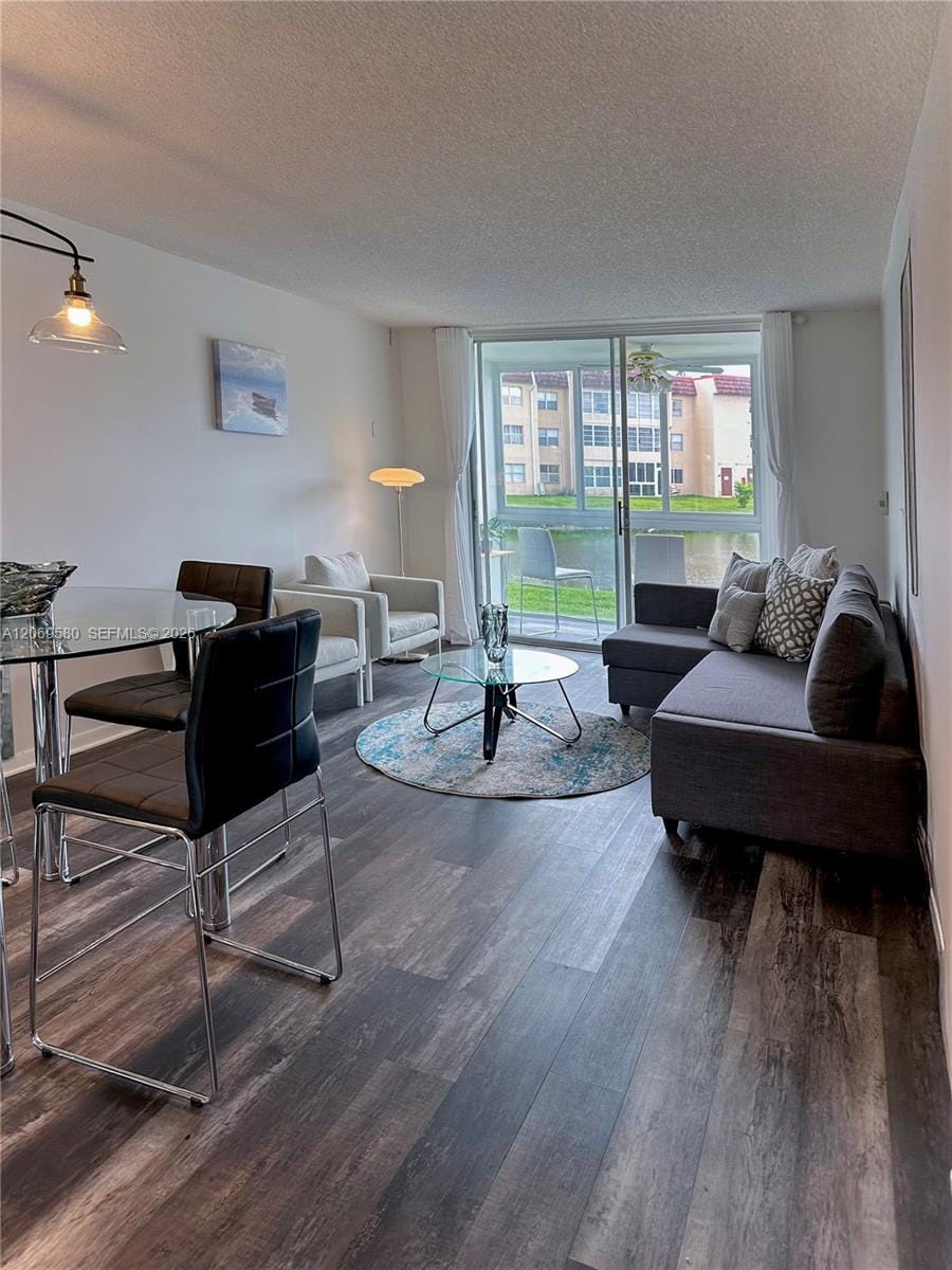 8881 Sunrise Lakes Boulevard 108 — photo 2