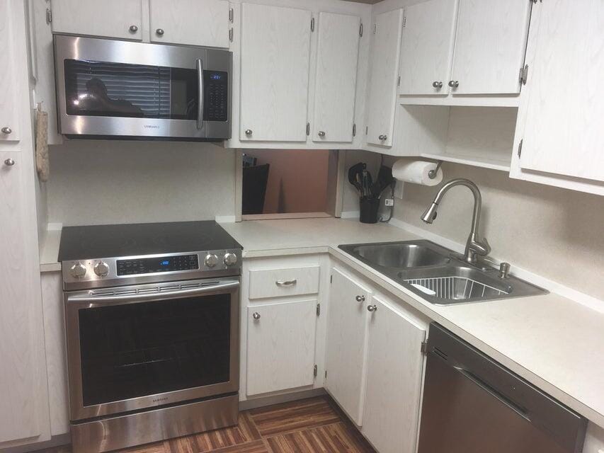4070 Tivoli Court 202 — photo 2