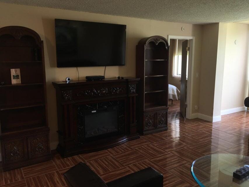 4070 Tivoli Court 202 — photo 5