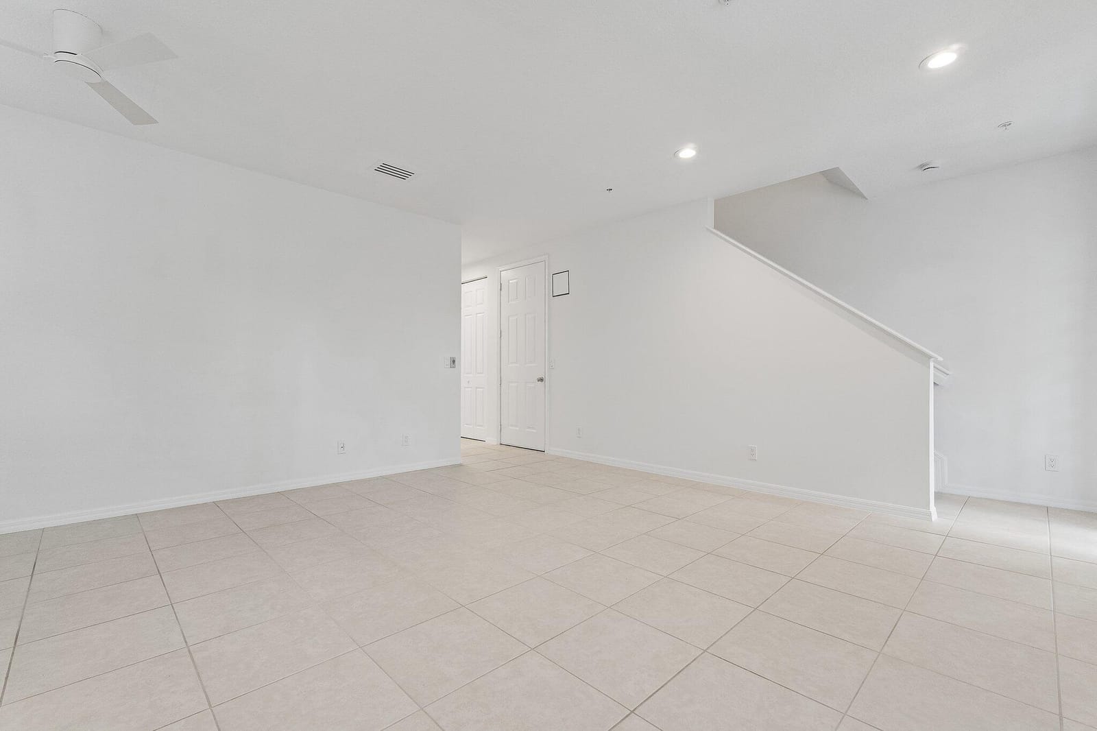 4273 E Main Street — photo 11