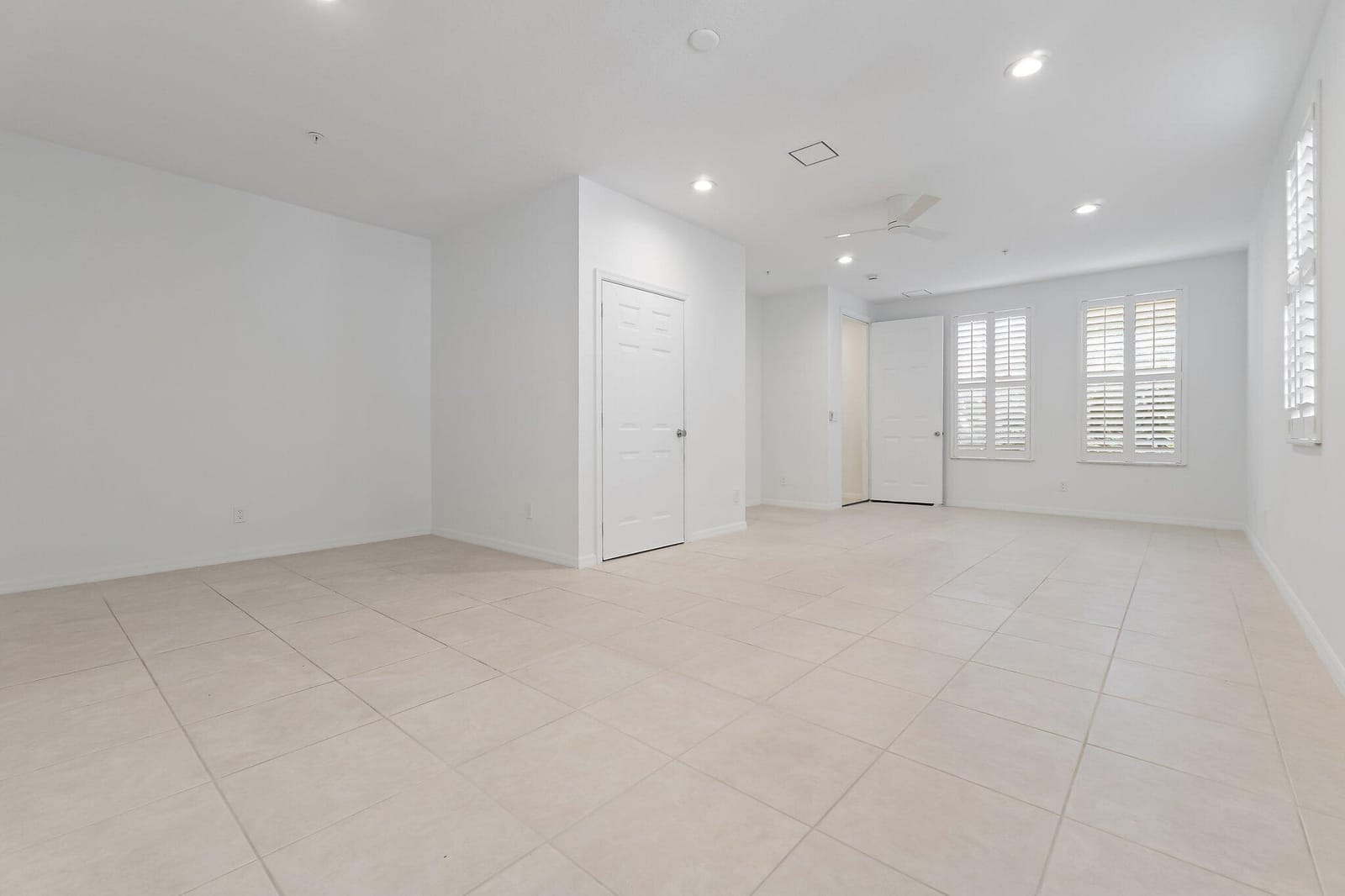 4273 E Main Street — photo 3