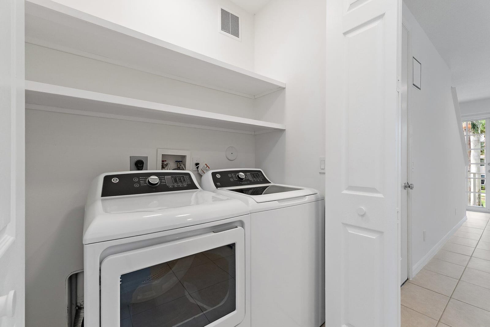 4273 E Main Street — photo 9