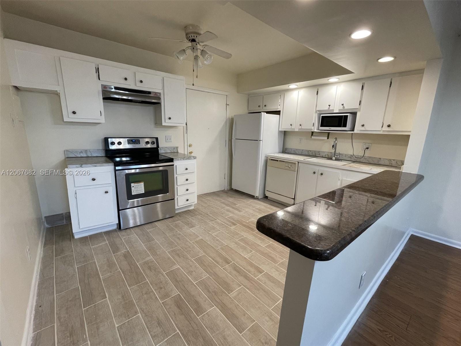 2061 NW 47th Terrace 306, Lauderhill, FL 33313