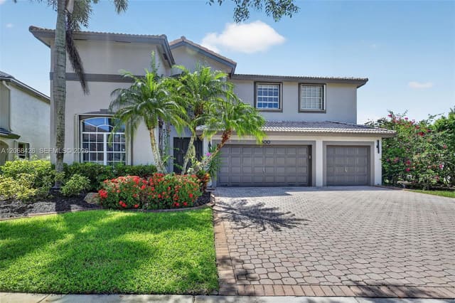 600 SW 167th Way, Pembroke Pines, FL 33027