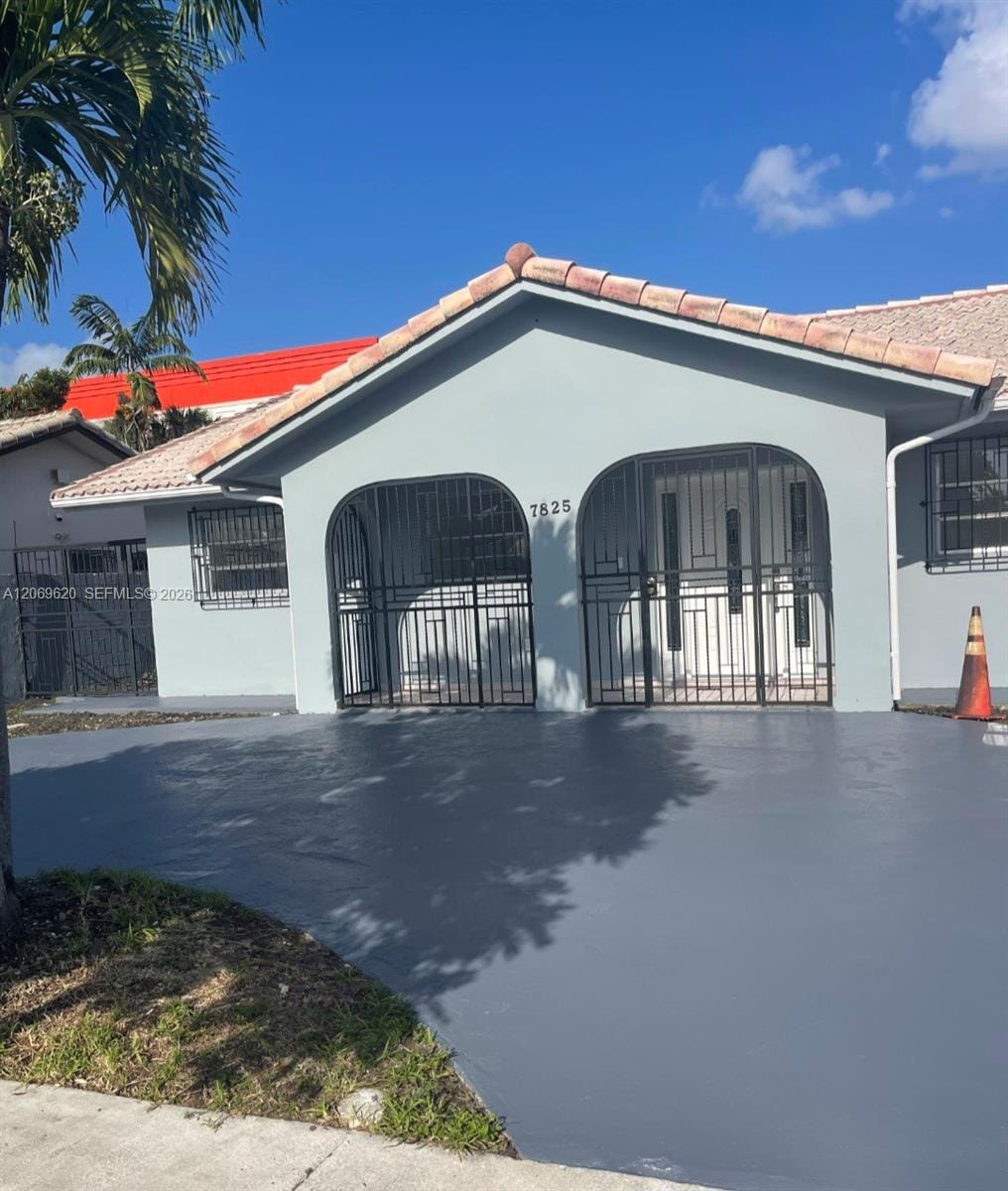 7825 W 4th Lane, Hialeah, FL 33014