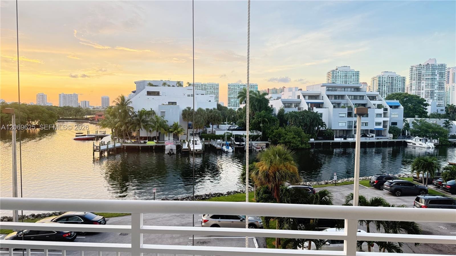 400 Kings Point Drive 316 — photo 11