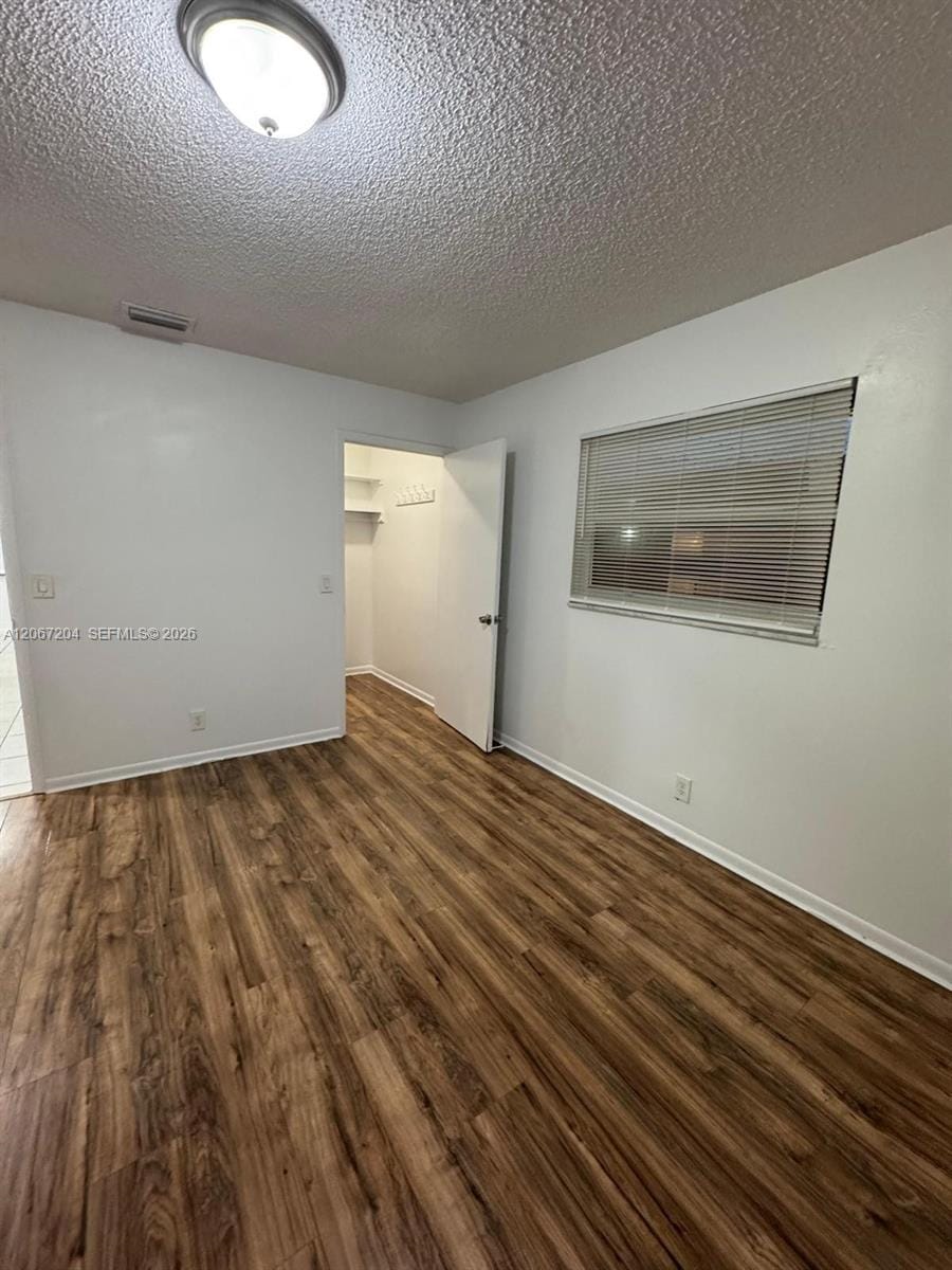 1746 N 3rd Avenue N 10 — photo 3