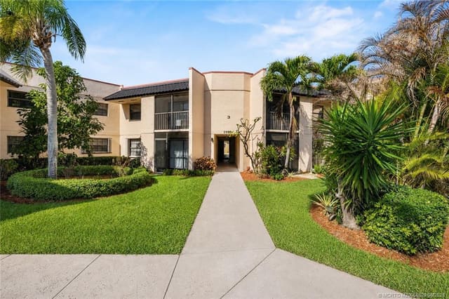 1999 NE Collins Circle 3-10, Jensen Beach, FL 34957