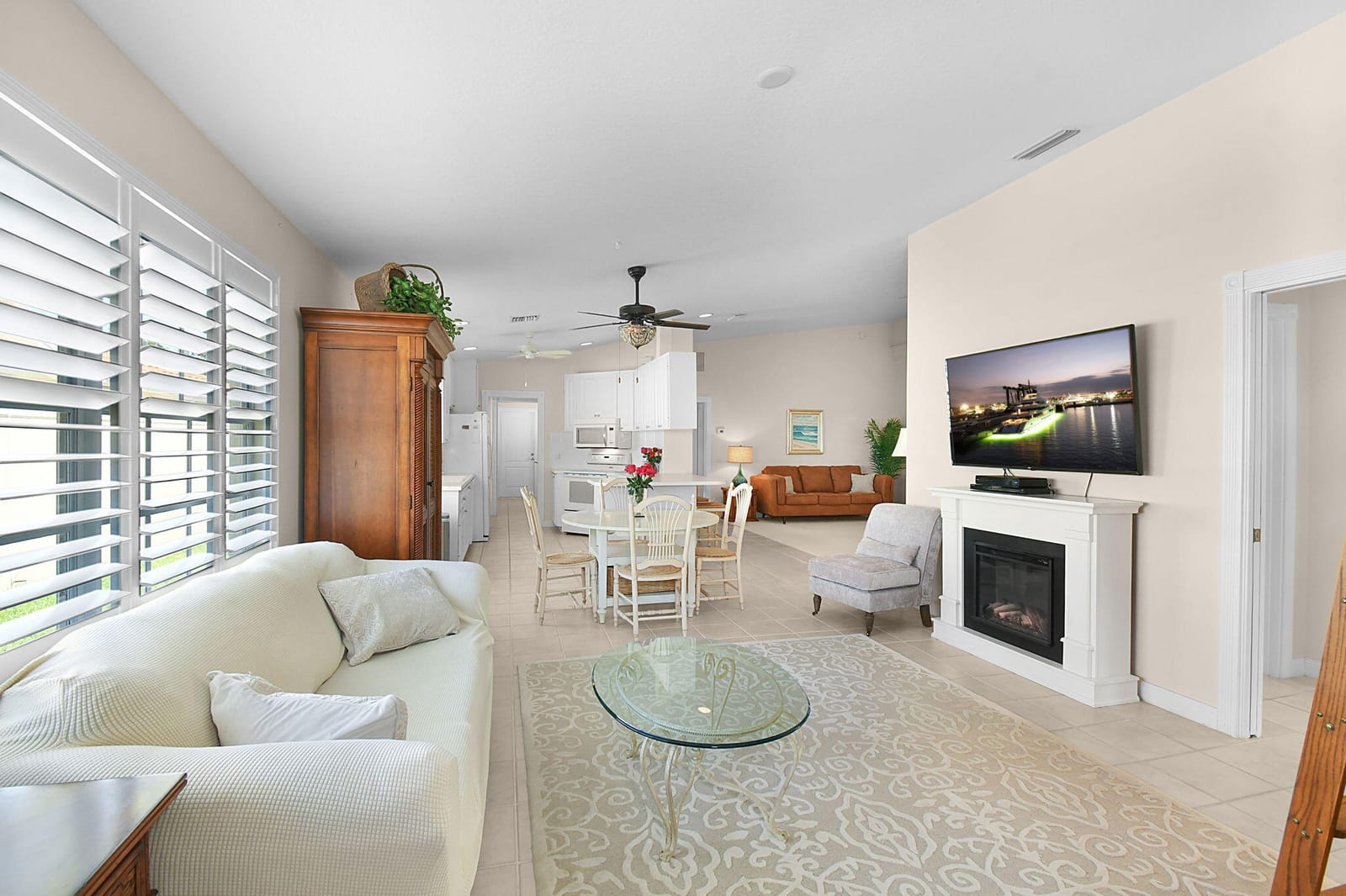 8016 SE Peppercorn Court, Hobe Sound, FL 33455 photo 2