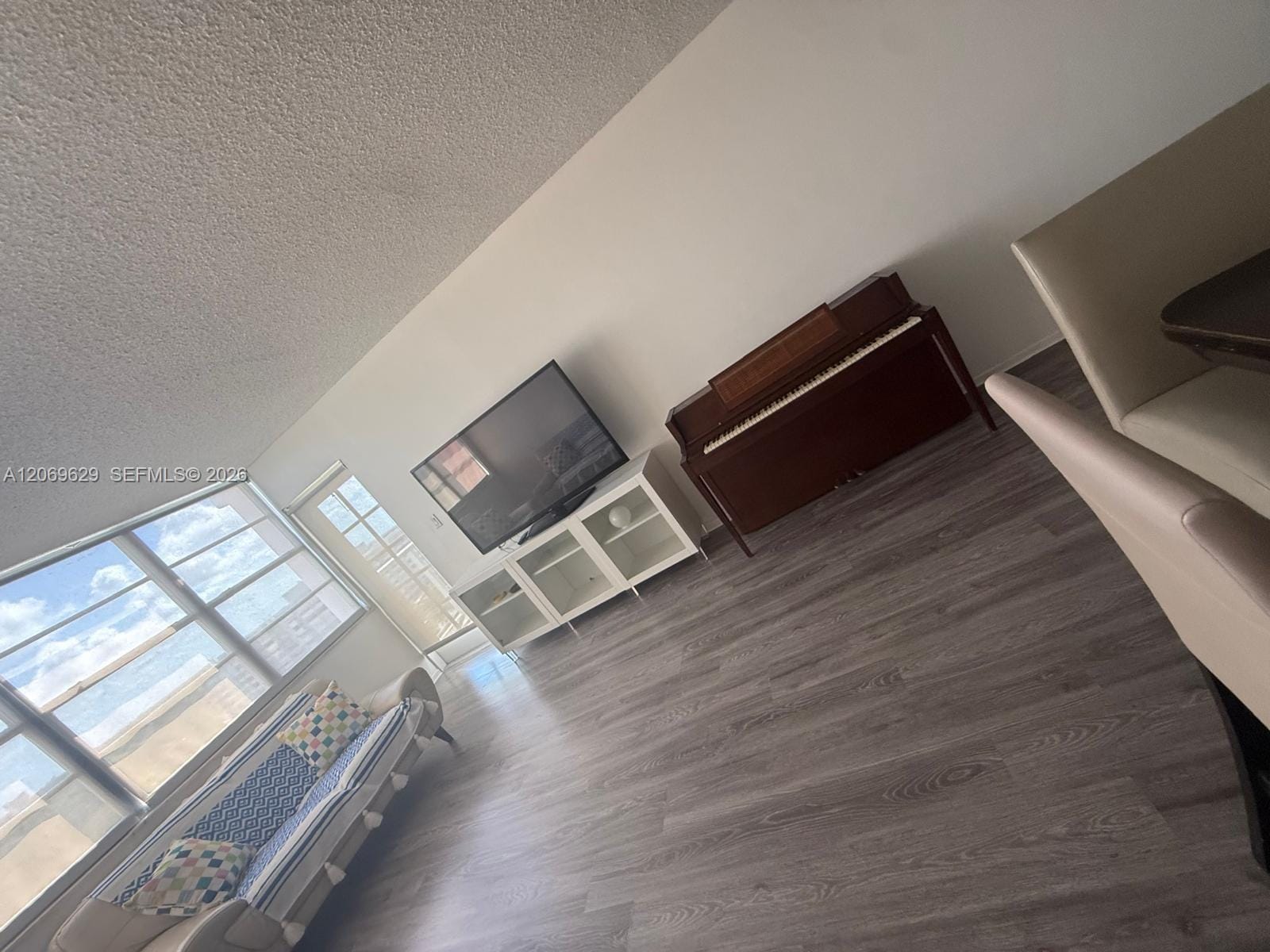 1351 NE Miami Gardens Drive 1113E — photo 3