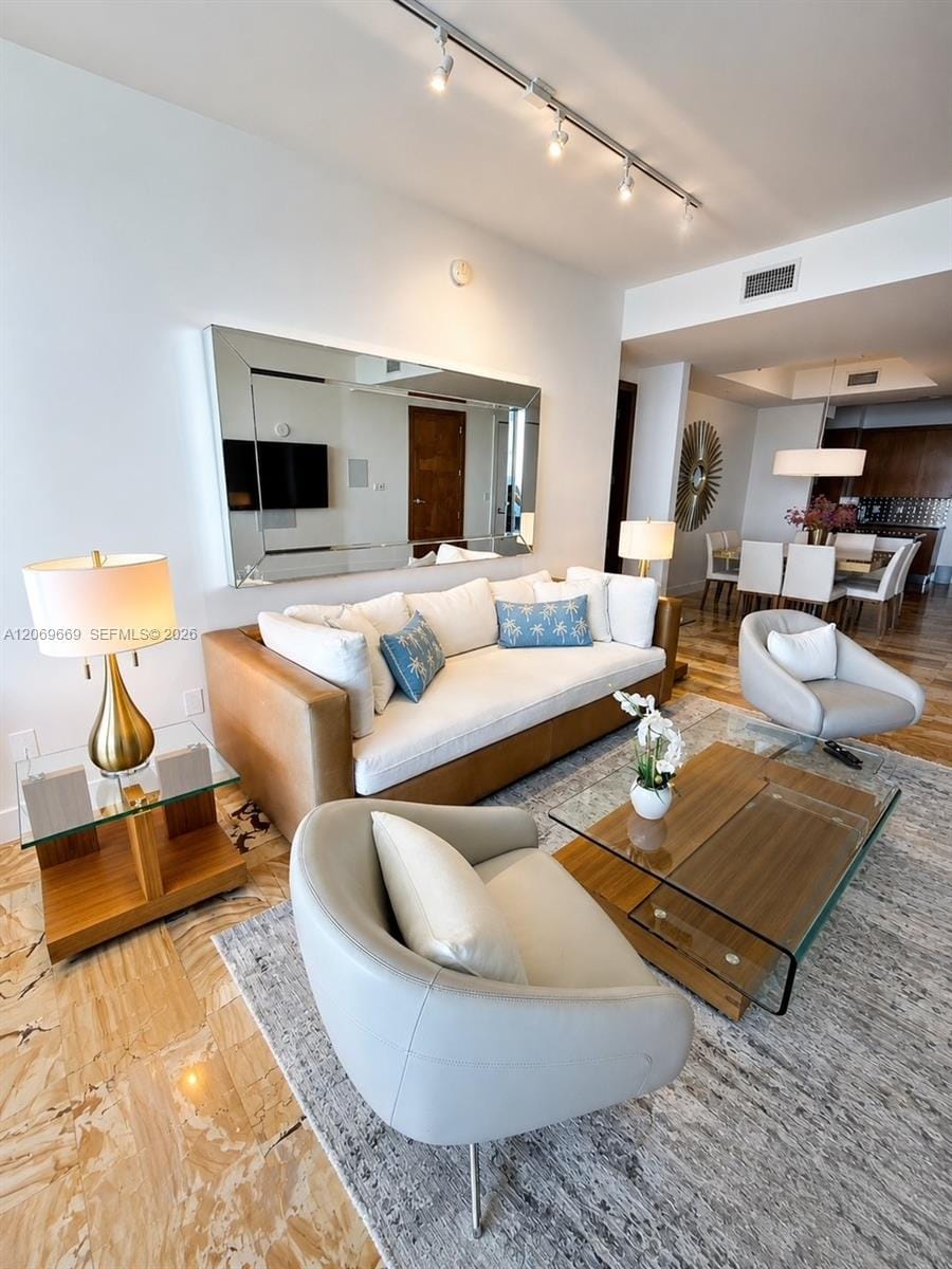 18101 Collins Avenue 1807