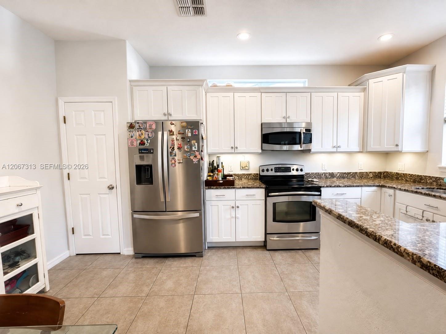 1823 Garvin Street — photo 5