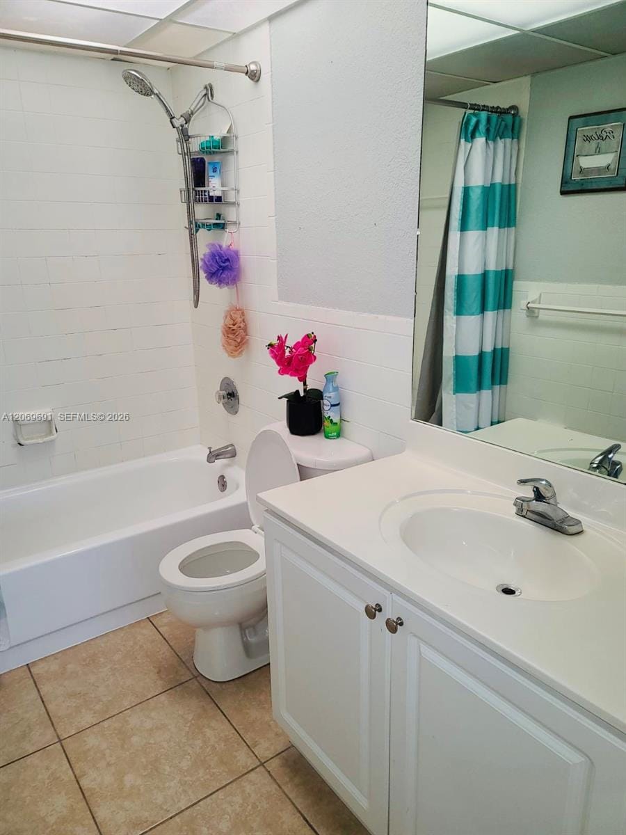 7000 NW 186th Street 4-323, Hialeah, FL 33015 photo 17