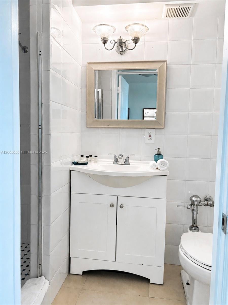 5445 Collins Avenue CU26 — photo 8