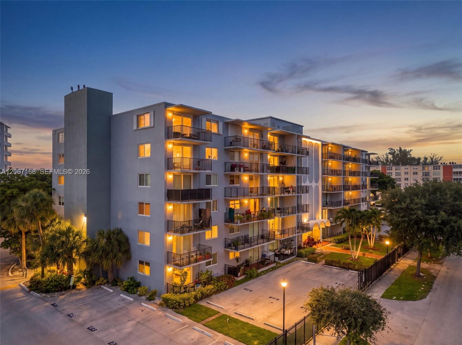 12500 NE 15th Avenue 306, North Miami, FL 33161 photo 2