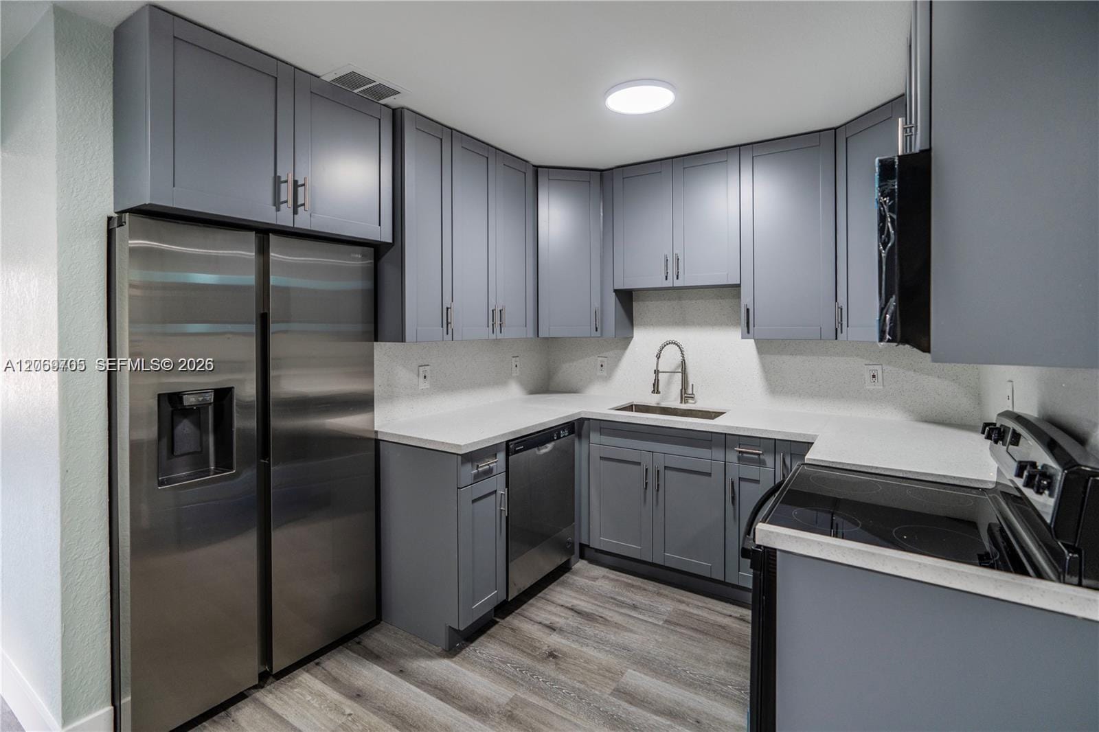 8110 SW 4th Place — photo 5