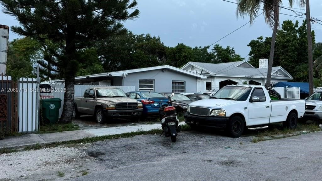 6220 NE Miami Place, Miami, FL 33138