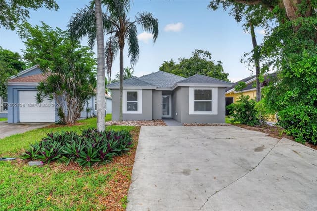 744 SW 9th Street, Villas Of Palm Bay, Florida City, FL